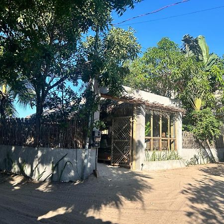 Villa Pantai Boutique Hotel Atins Kültér fotó