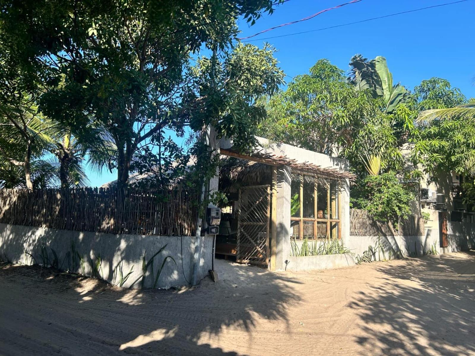 Villa Pantai Boutique Hotel Atins Kültér fotó