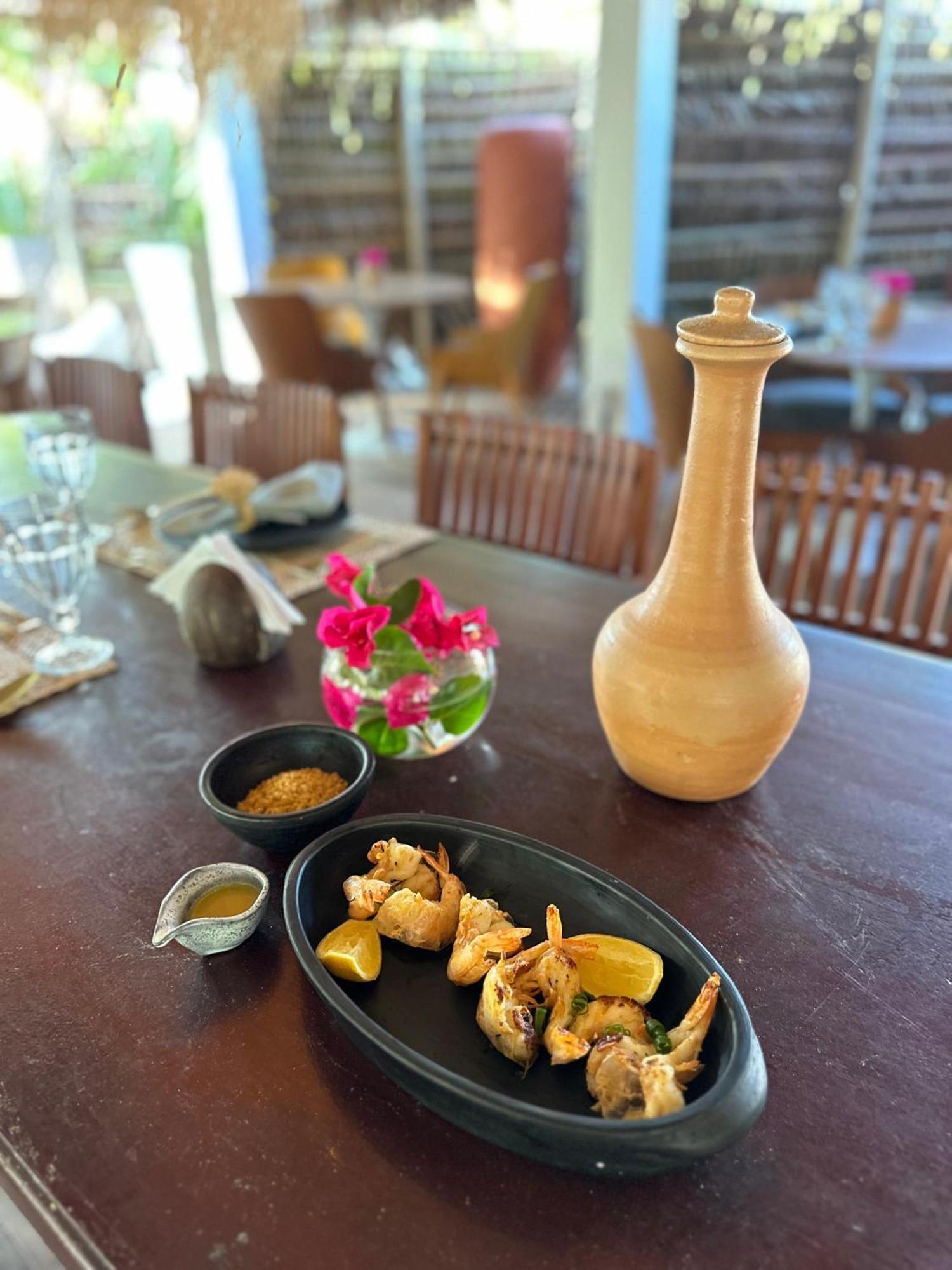 Villa Pantai Boutique Hotel Atins Kültér fotó